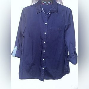 Tommy Hilfiger Women's Button Collared Shirt with Adjustable Sleeves, Navy Blue
